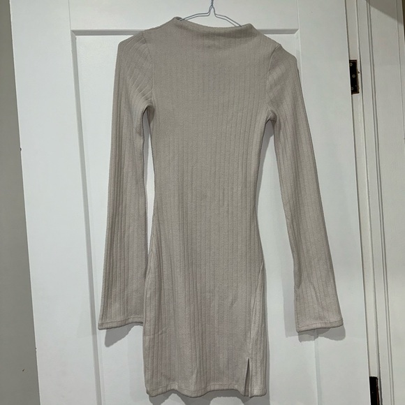 * SOLD * H&M beige dress - Picture 2 of 6